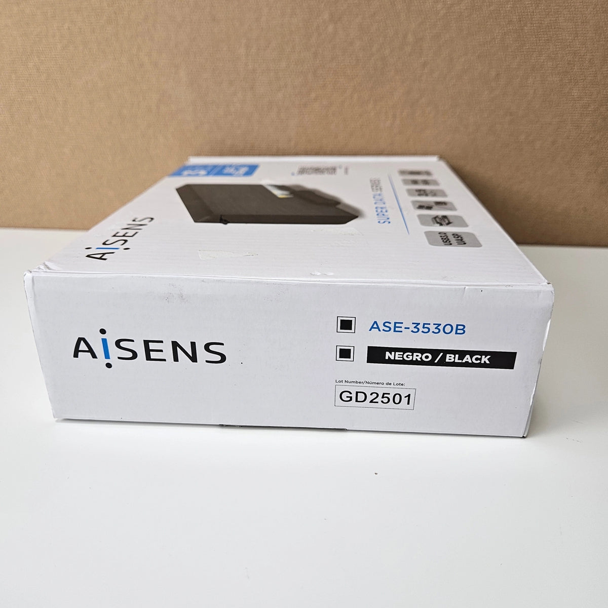  Side panel of AISENS packaging indicating the black color choice and lot number GD2501